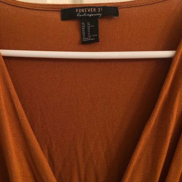 Forever21 Contemporary - Picture 3 of 13